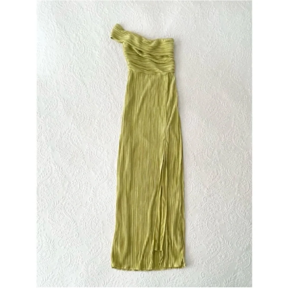 Lulu's Lime Green One-Shoulder Maxi Dress - Picture 2 of 7